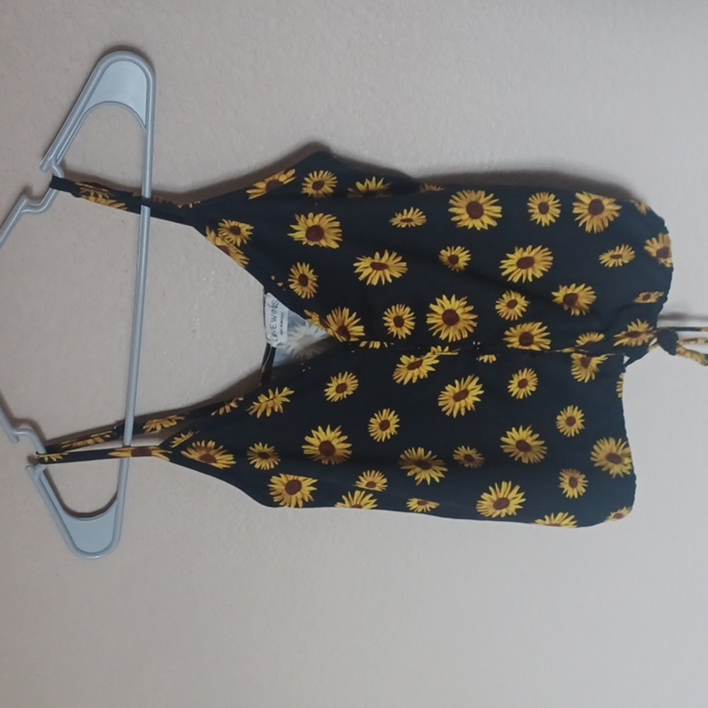 Cop top sunflower tank top